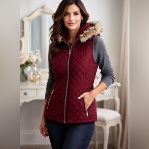 JP USA Women Quilted Vest Faux Fur Hood Removable Hoodie Burgundy Zip Pockets S